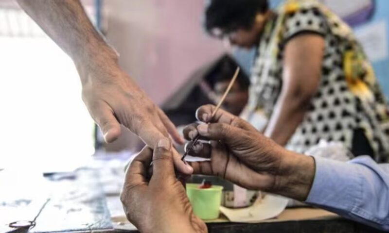 തമിഴ്നാട്ടിൽ ഇതുവരെ 40 ശതമാനം പോളിങ്; നാമക്കലിൽ ഏറ്റവും ഉയർന്ന ശതമാനം