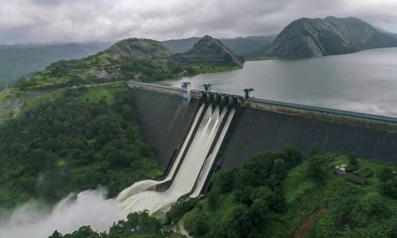 സംസ്ഥാനത്ത് ഡാമുകളിൽ ജലനിരപ്പ് കുത്തനെ താഴുന്നു; രണ്ട് ഡാമുകളിൽ വൈദ്യുതി ഉത്പാദനം കുറച്ചു
