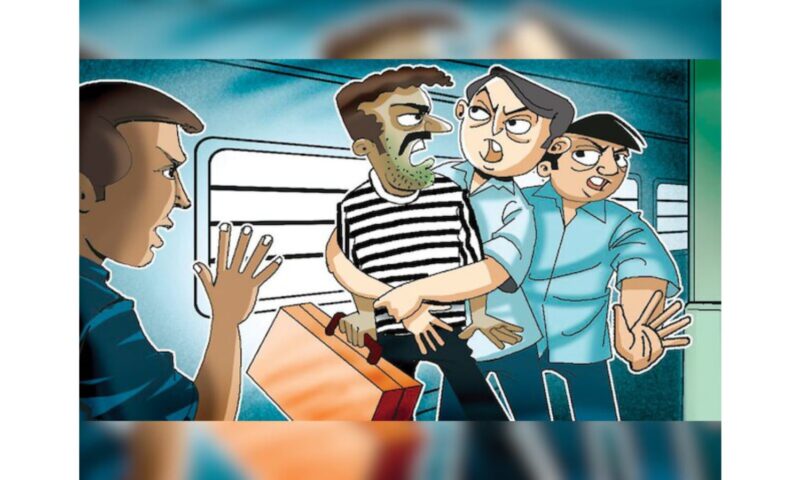ആലുവയിൽ ഓടുന്ന ട്രെയിനിൽ കവർച്ച നടത്തിയ പ്രതി പിടിയിൽ