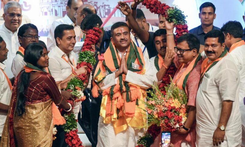 ബംഗാളിൽ ആദ്യ ബിജെപി മുഖ്യമന്ത്രി; സുവേന്ദു അധികാരി നാളെ സത്യപ്രതിജ്ഞ ചെയ്യും
