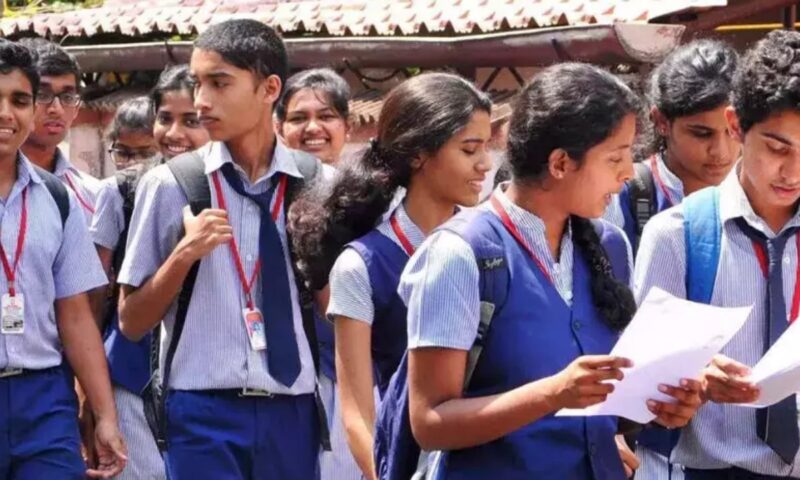 ഹയർ സെക്കൻഡറി, വൊക്കേഷണൽ ഹയർ സെക്കൻഡറി പരീക്ഷാഫലം പുറത്ത്; 30,561 പേർക്ക് ഫുൾ A+