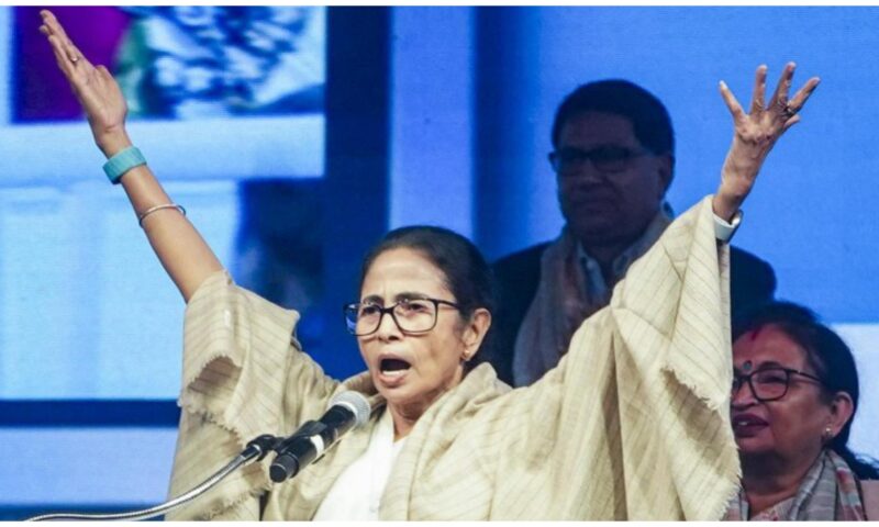 ബംഗാളിൽ മമത യുഗത്തിന് വിരാമം; നിയമസഭ പിരിച്ചുവിട്ട് ഗവർണർ