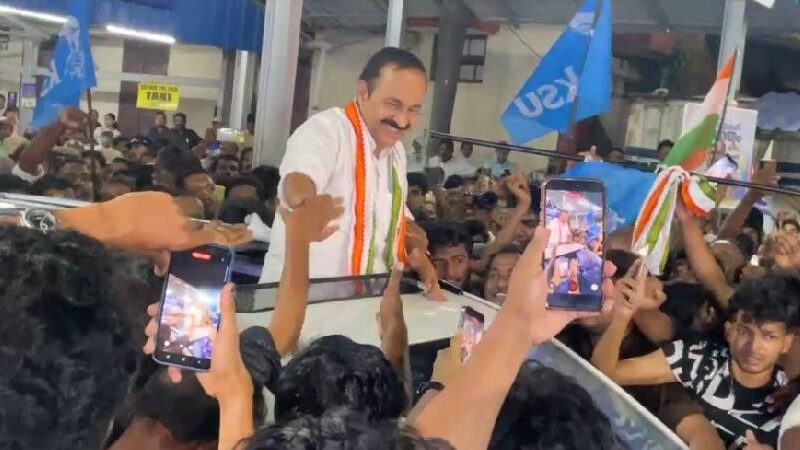 എറണാകുളത്ത് വി ഡി സതീശന് വൻ വരവേൽപ്പ്