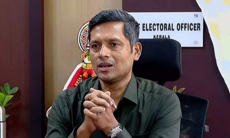 മുഖ്യമന്ത്രിയുടെ പ്രിൻസിപ്പൽ സെക്രട്ടറിയായി രത്തൻ ഖേൽക്കർ ചുമതലയേറ്റു
