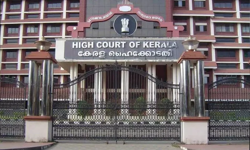 കേരള ഫിനാൻഷ്യൽ കോർപ്പറേഷൻ നടത്തിയ വിവാദ ലേലത്തിന് ഹൈക്കോടതിയുടെ തിരിച്ചടി; 30 കോടിക്ക് മുകളിൽ വിപണിമൂല്യമുള്ള സ്വത്ത് 9.18 കോടിക്ക് ലേലം ചെയ്തത നടപടിയാണ് റദ്ദാക്കിയത്