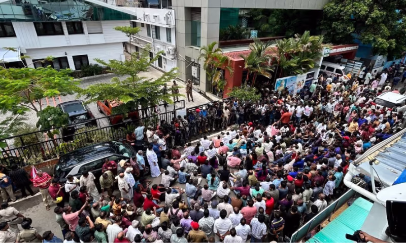 പബ്ലിക് പ്രോസിക്യൂട്ടർ സ്ഥാനത്തുനിന്ന് ഗീനകുമാരിയെ മാറ്റി;അഡീഷണൽ പ്ലീഡർ എ ആർ ഷാജിക്ക് പകരം ചുമതല