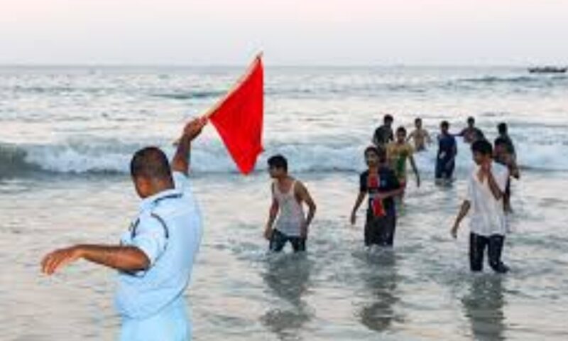 ഡ്യൂട്ടി സമയത്ത് ലൈഫ് ഗാർഡുമാർ ഓഫീസിൽ മദ്യപിച്ച സംഭവം; റിപ്പോർട്ട് തേടി ഷിഷറീസ് മന്ത്രി അബ്ദുൾ ഗഫൂർ