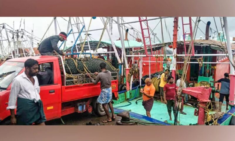 ട്രോളിങ് നിരോധനം നാളെ അര്‍ധരാത്രി മുതല്‍; ലംഘിച്ചാല്‍ കര്‍ശന നടപടി