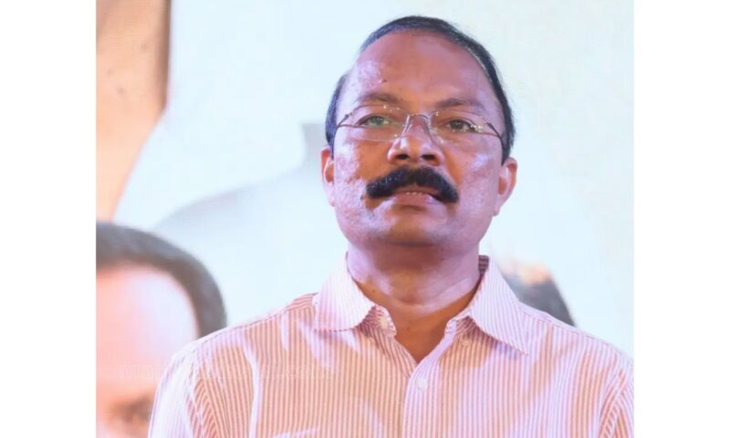 ശബരിമല സ്വര്‍ണപ്പാളി കൈമാറ്റ കേസ്; പി എസ് പ്രശാന്തിനും അജികുമാറിനും എസ്‌ഐടി നോട്ടീസ്; അടുത്ത ആഴ്ച ചോദ്യം ചെയ്യലിന് ഹാജരാകണം