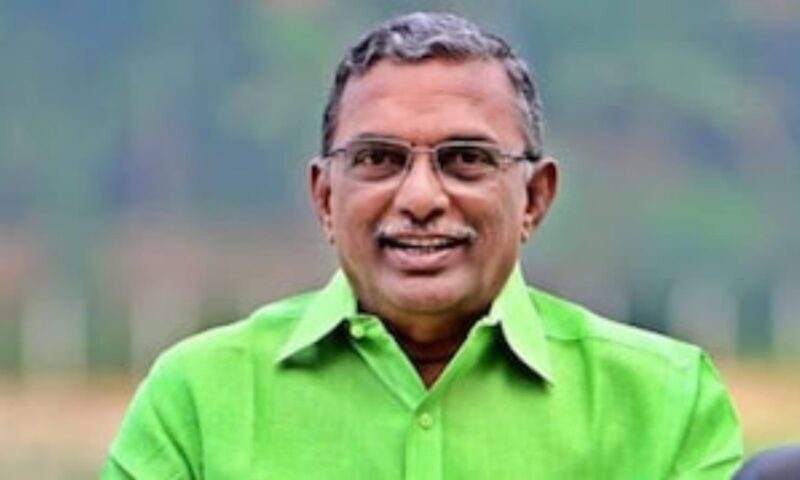‘ശബരിമലയില്‍ യുവതികളെ പ്രവേശിപ്പിക്കാന്‍ തന്നേയും എഡിജിപി ശ്രീജിത്തിനേയും ബോധപൂര്‍വം മാറ്റി നിര്‍ത്തി’; വെളിപ്പെടുത്തലുമായി എ പത്മകുമാര്‍