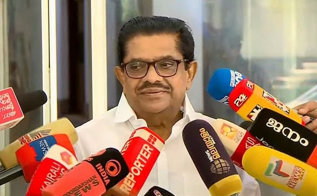 മദ്യനയത്തിൽ കടുപ്പിച്ച് സുധീരൻ; മുഖ്യമന്ത്രി ചർച്ച നടത്തിയില്ലെന്ന് വിമർശനം