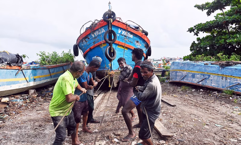 റേഷൻ മുടക്കി സർക്കാർ; ട്രോളിങ് നിരോധനകാലത്ത് വലഞ്ഞ് മത്സ്യത്തൊഴിലാളികൾ