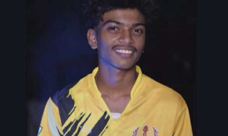 അഴിയൂരിൽ 17-കാരന്റെ ആത്മഹത്യ: മകനെ ക്രൂരമായി മർദിച്ചെന്ന് മാതാവ്;പ്രതികളെ അറസ്റ്റ് ചെയ്യണമെന്ന് കുടുംബം