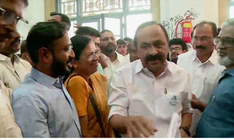 ഗവൺമെന്റ് പ്ലീഡർ വിവാദം; കെഎസ്‌യുവിൽ ഗ്രൂപ്പ് പോര് രൂക്ഷം, പരസ്യ പോരിലേക്ക് നേതാക്കൾ