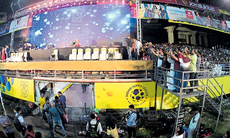 നെഹ്റു ട്രോഫി;വേദികളുടെ നിർമാണ കരാർ വിവാദ കമ്പനി ഓസ്കാർ ഇവന്റ്സിന്  നൽകാൻ നീക്കം