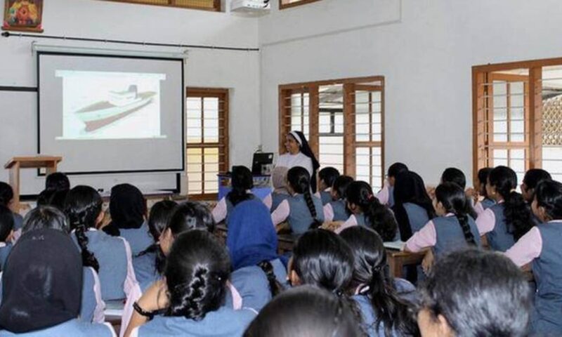 സ്കൂളുകളിലെ തസ്തിക നിർണയം;ഫിറ്റ്നസ് സർട്ടിഫിക്കറ്റ് നിർബന്ധമാക്കിയ ഉത്തരവ് റദ്ദാക്കി സർക്കാർ