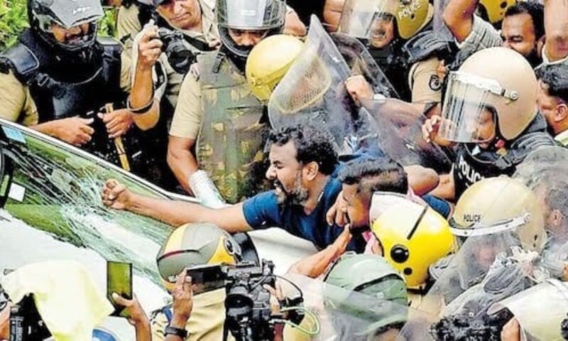 ഇ.ഡി റെയ്ഡിനിടെ കാർ തകർത്ത സംഭവം;വാഗ്ദാനം ചെയ്ത സഹായം നൽകാനാവില്ലെന്ന് സിപിഎം, പ്രതിസന്ധിയിലായി ഡ്രൈവർ