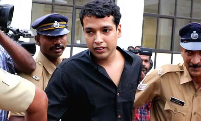 നടിയെ ആക്രമിച്ച കേസിൽ പൾസർ സുനിക്ക് തിരിച്ചടി; ശിക്ഷ മരവിപ്പിക്കില്ലെന്ന് ഹൈക്കോടതി