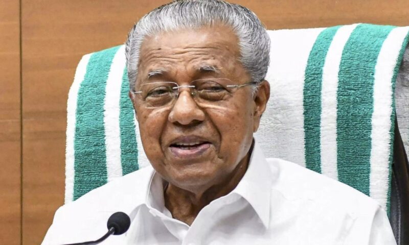 വഖഫ് ബോർഡ് വിഷയത്തിൽ സർക്കാരിനെതിരെ പിണറായി; ‘ഹർജിക്കാരും സർക്കാരും ഒത്തുകളി, സംഘപരിവാർ അജണ്ട നടപ്പാക്കുന്നു’