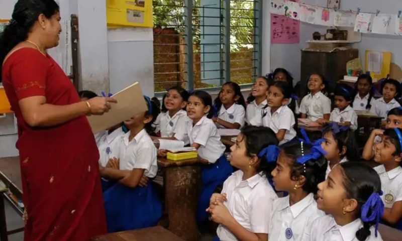 ബിഗ് ടിവി വാർത്തയ്ക്ക് പിന്നാലെ നടപടി:സർക്കാർ സ്കൂളുകളിലെ പ്രധാനധ്യാപിക പ്രതിസന്ധിക്ക് പരിഹാരമാകുന്നു;220 അധ്യാപകർക്ക് സ്ഥാനക്കയറ്റം നൽകി ഉത്തരവിറങ്ങി