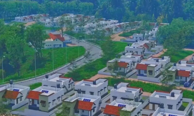 വയനാട് ടൗൺഷിപ്പ്; കൂട്ടിയിട്ട മണ്ണ് പരിശോധിച്ച് വിദഗ്ധസമിതി, ഒരാഴ്ചയ്ക്കകം റിപ്പോർട്ട്