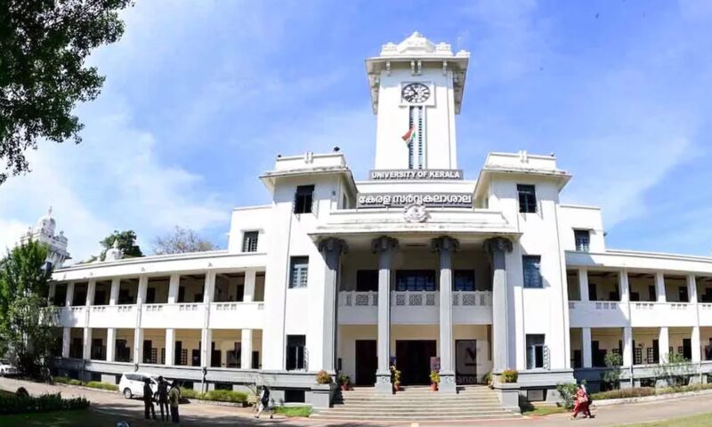 കേരള സർവകലാശാലയിൽ എൽഎൽബി വിദ്യാർഥികളുടെ അനിശ്ചിതകാല സമരം തുടരുന്നു