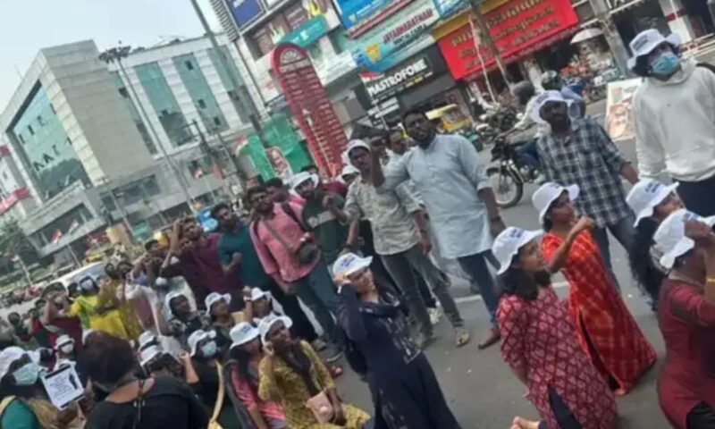 എൽപിഎസ്ടി നിയമനം: സെക്രട്ടേറിയറ്റിന് മുന്നിൽ കൂട്ടനിരാഹാരം തുടങ്ങി ഉദ്യോഗാർഥികൾ; സർക്കാർ ഉറപ്പ് വേണമെന്ന് ആവശ്യം