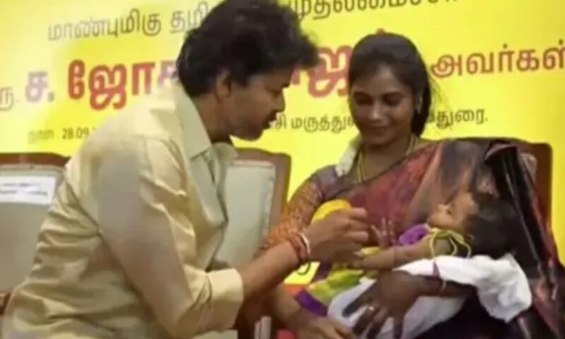 ‘തായ് മാമൻ തങ്ക മോതിരം’ പദ്ധതിക്ക് തുടക്കം; 1.28 ലക്ഷം കുഞ്ഞുങ്ങൾക്ക് സ്വർണ മോതിരം