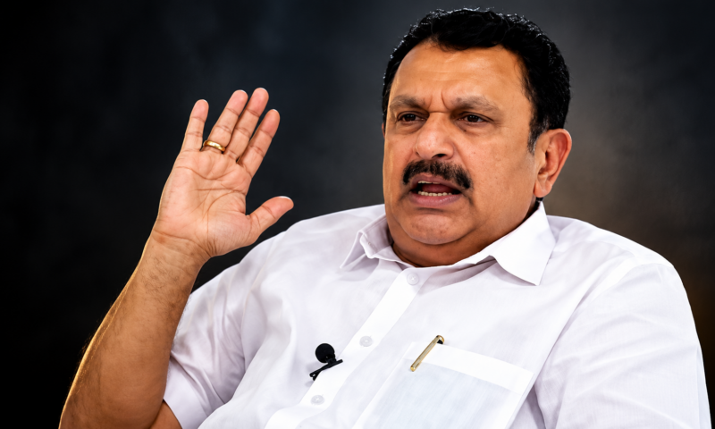 എസ് എം എ ബാധിതരായ കുട്ടികൾക്ക് നാറ്റ്കോ ഫാർമയുടെ മരുന്ന് തന്നെ കൊടുക്കുമെന്ന് ആരോഗ്യമന്ത്രി കെ മുരളീധരൻ