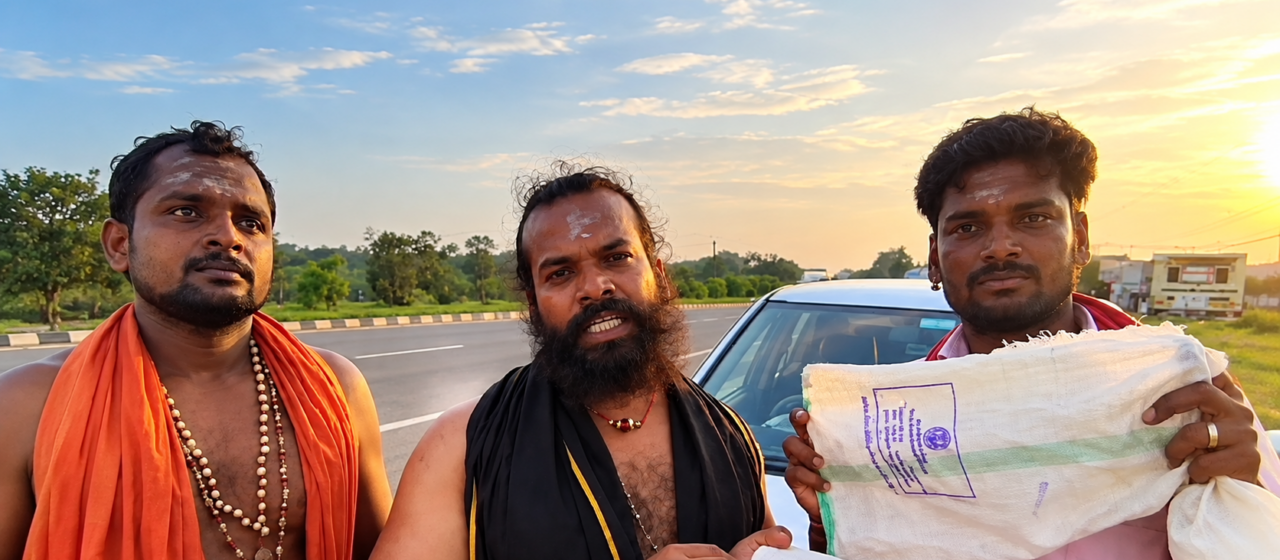 തമിഴ്നാട് സർക്കാർ സൗജന്യ മുണ്ട് : പമ്പയിലെ ഇരുമുടി