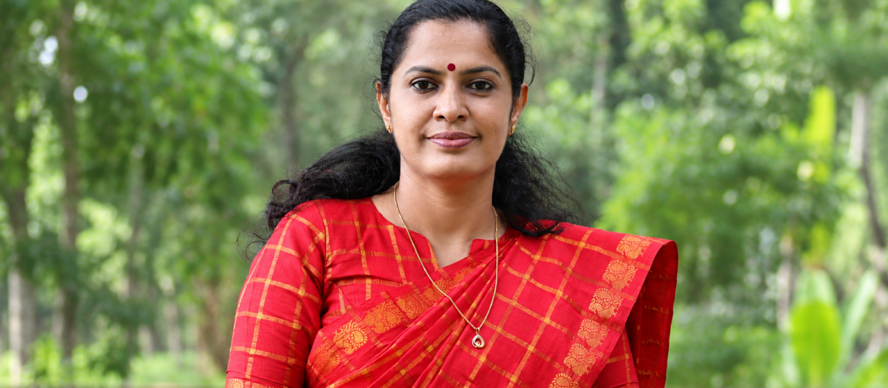 തരം താഴ്ത്തൽ നടപടി പുനഃപരിശോധിക്കണമെന്നാവശ്യപ്പെട്ട് പി ദിവ്യ